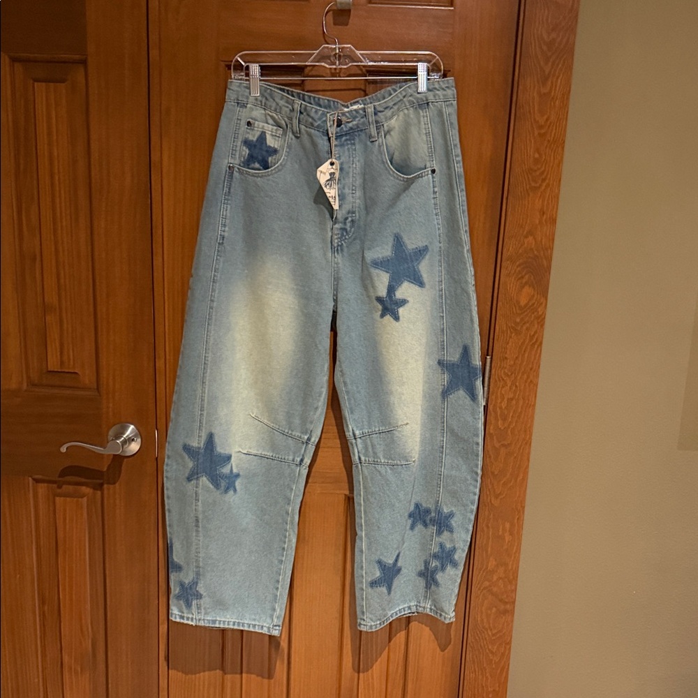 Easel Light Blue Star Barrel Jeans